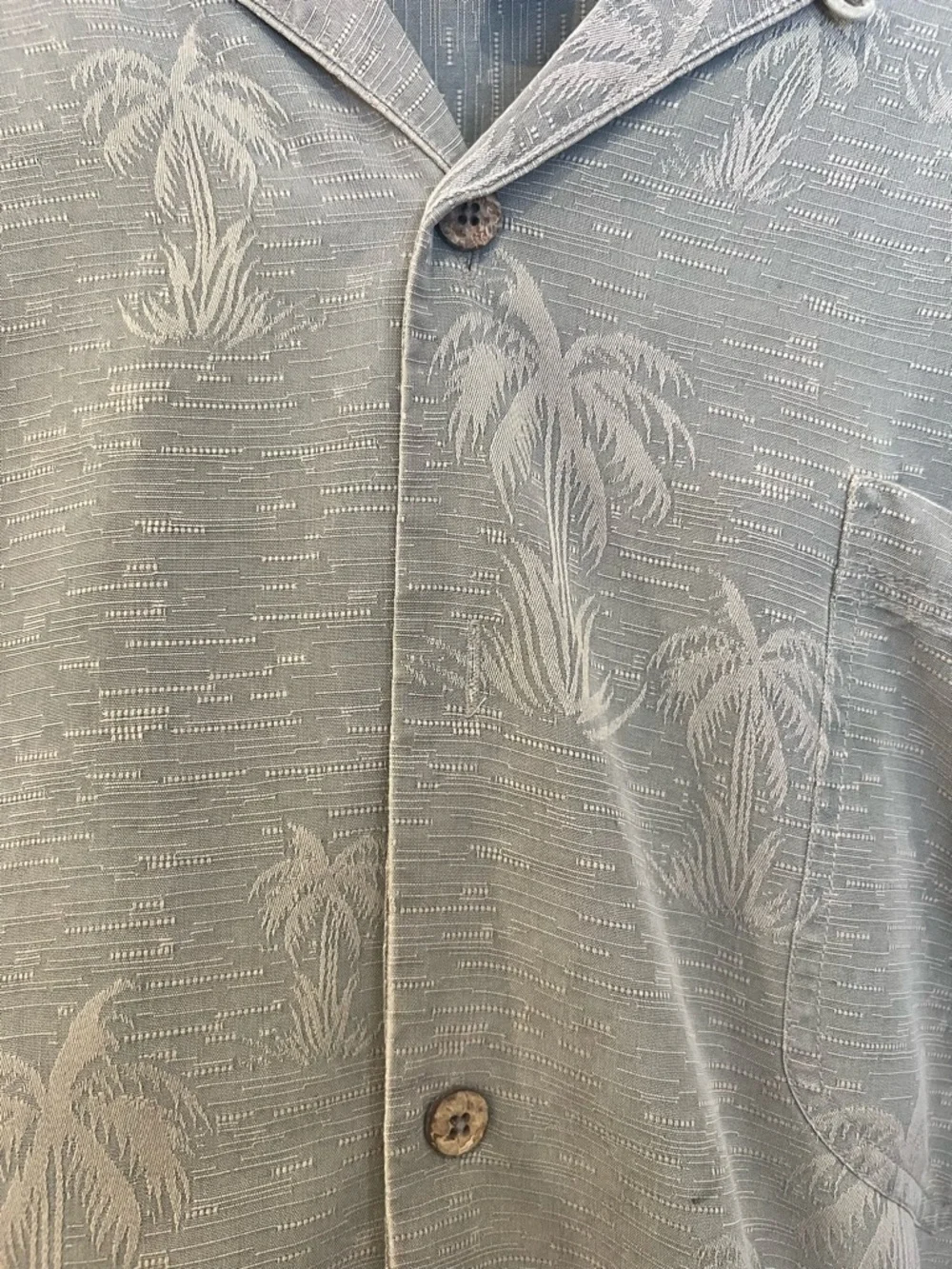 Men’s Tommy Bahama Silk Palm Print Camp Shirt in Olive. XXL. Like New. - Picture 2 of 6